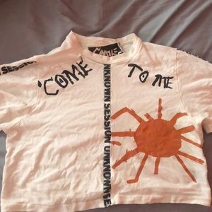 Come Tees crop top